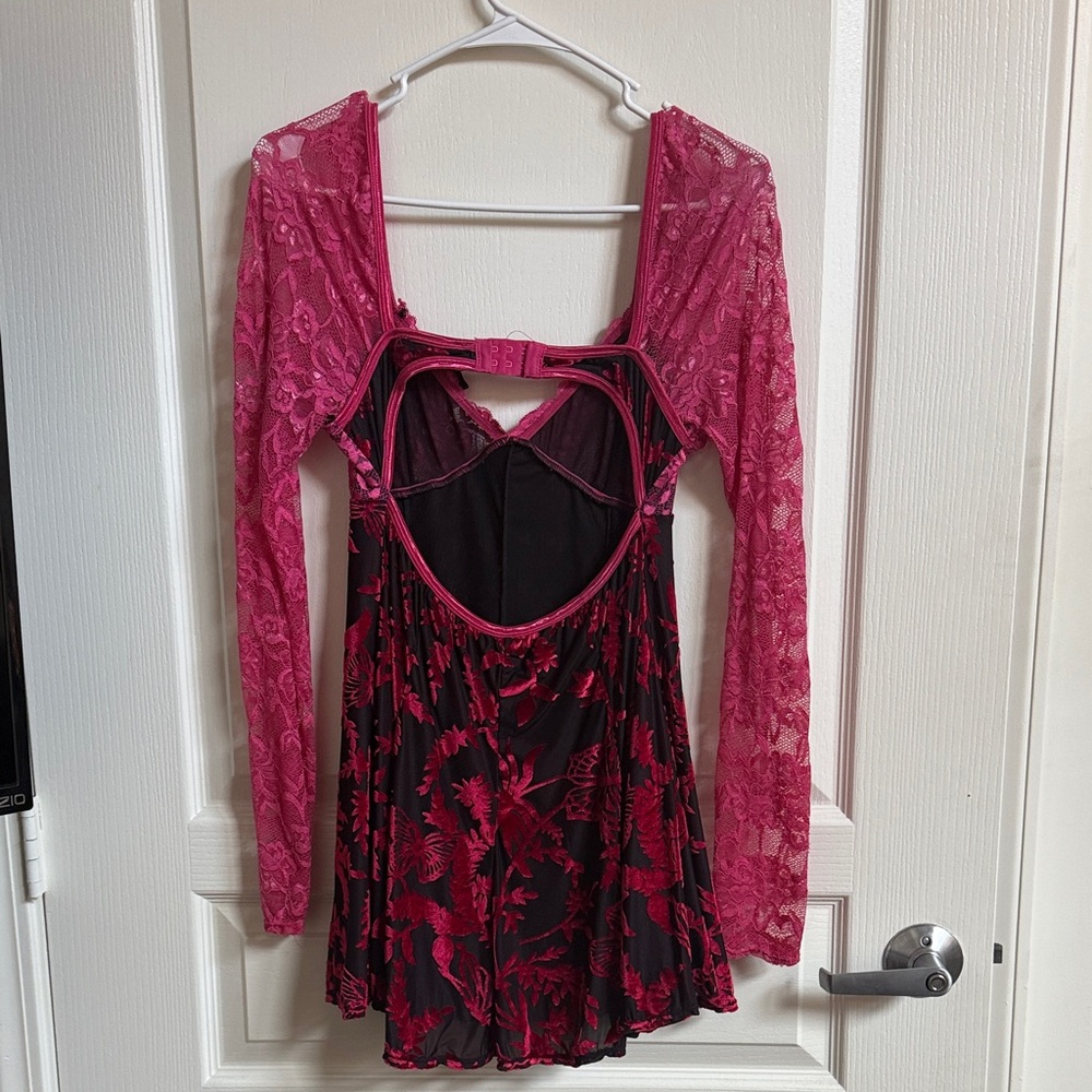 dELiA*s Pink and Black Floral Lace Dress - Picture 2 of 3